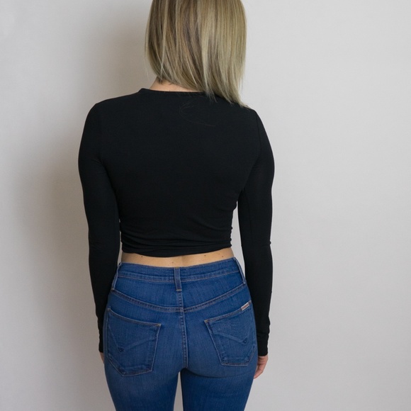 Aries Long Sleeve Crop - NWT - Picture 2 of 3